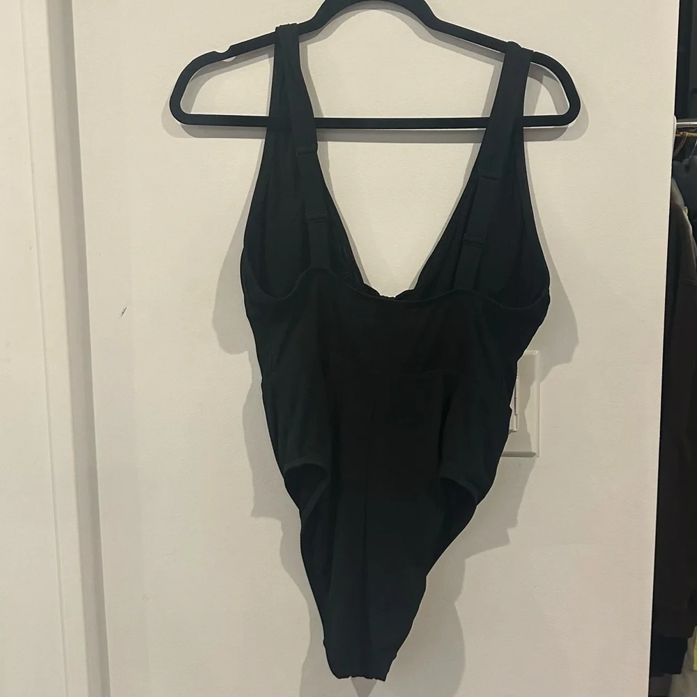 Robin Piccone Women's Black Plunge Knot-Front One-Piece Swimsuit Size 10